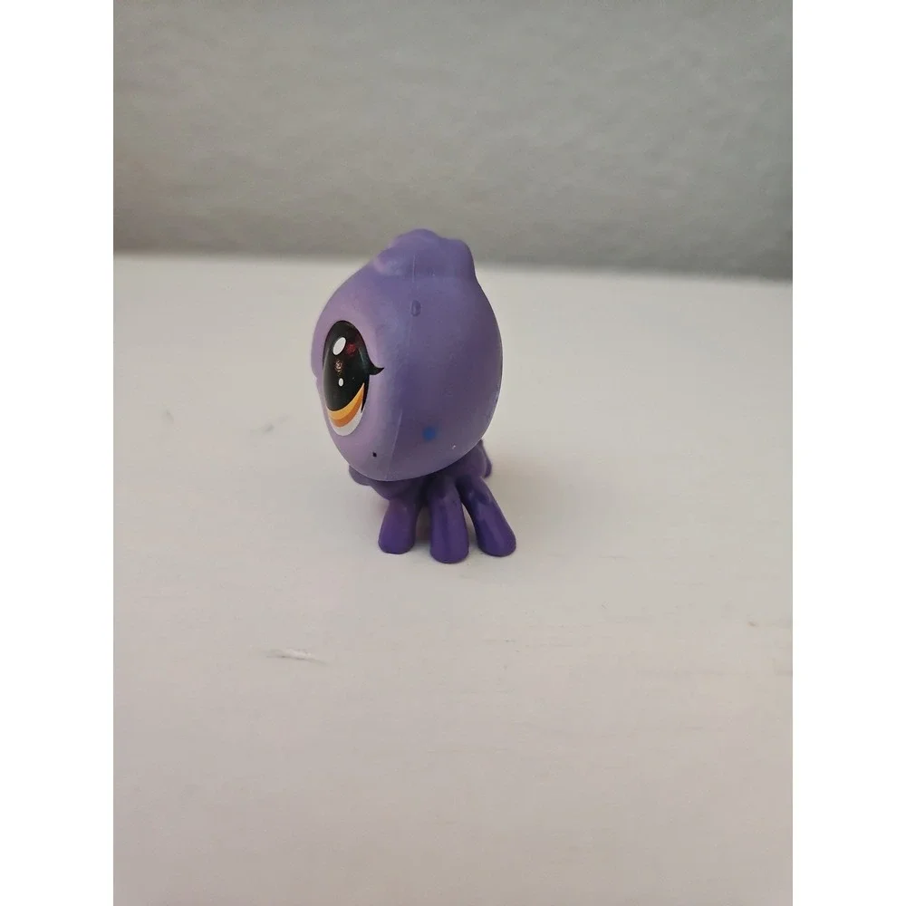 Hasbro Littlest Pet Shop 1118 Purple Spider Orange Eyes Vintage LPS Toy Figure
